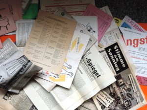 Hauswurfsendungen_Muelheim_AUSSTELLUNG_Briefkastenfund_Ruhrstr.3_Foto_by_Ivo_Franz