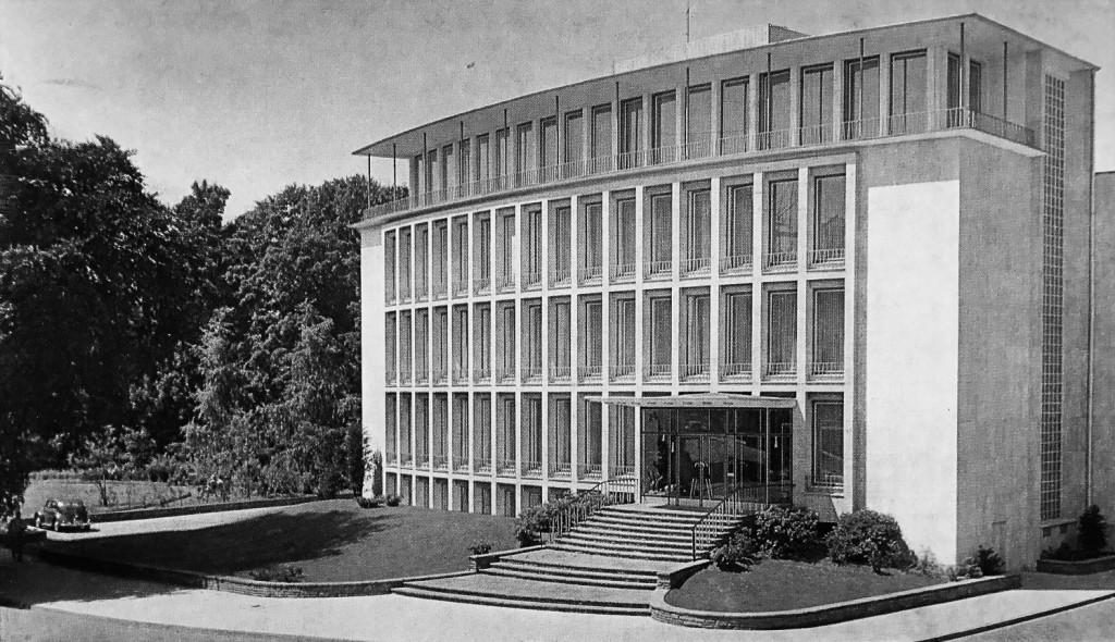 1956: Fertigstellung VerwaltungsgebaeudeDelle 50-52 seit 2017 Baudenkmal Foto: Archiv Mülheimer Kunstverein KKRR
